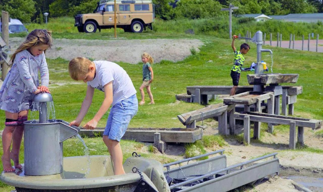 Chalet Op Camping Lauwersoog Met 3 Slaapkamers En Vaatwasser - Joycasa Exteriör bild
